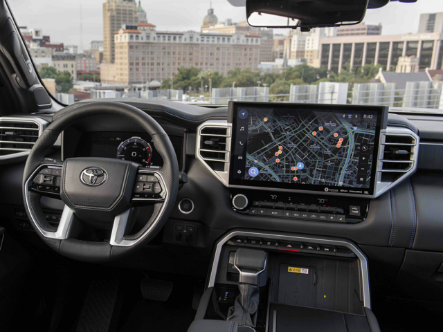 2022-toyta-tundra-interior-jacksonville-fl
