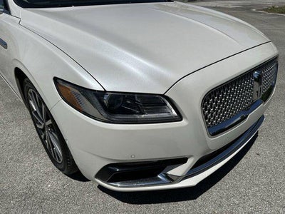 2017 Lincoln Continental Select