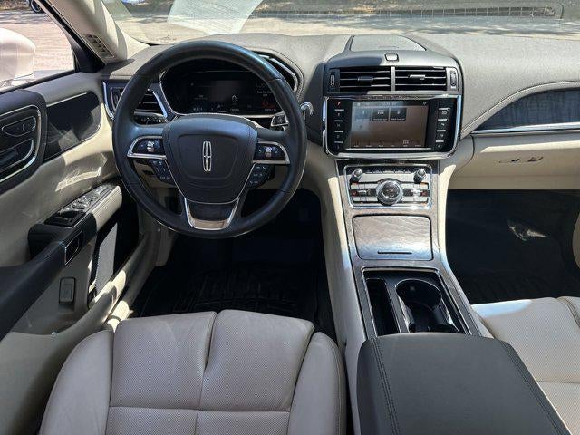 2017 Lincoln Continental Select
