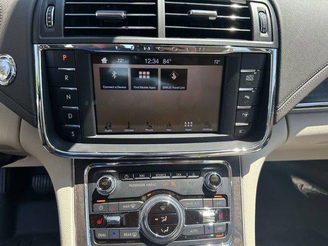 2017 Lincoln Continental Select