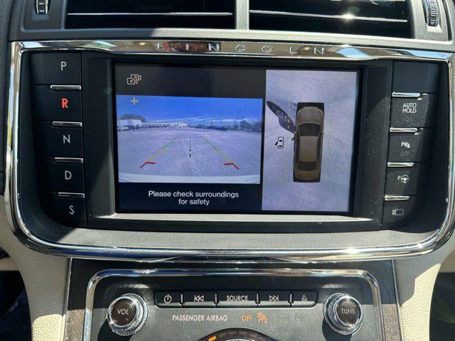 2017 Lincoln Continental Select