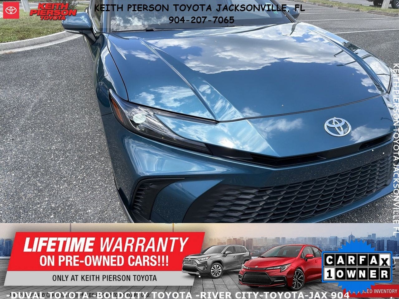 2025 Toyota Camry SE