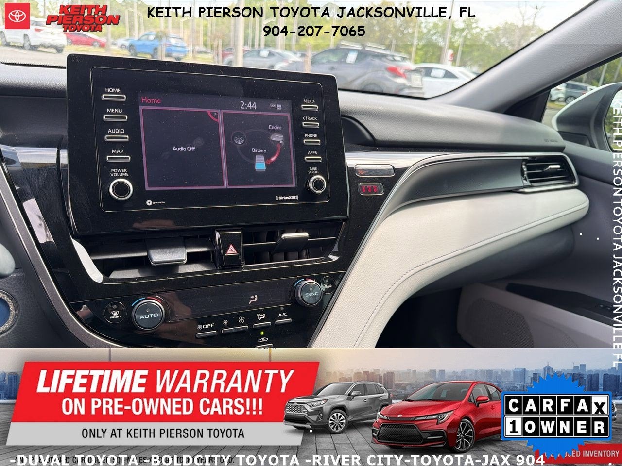 2024 Toyota Camry Hybrid SE