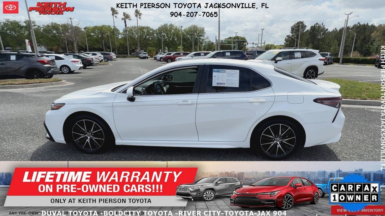 2024 Toyota Camry Hybrid SE