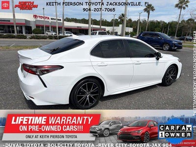 2024 Toyota Camry Hybrid SE