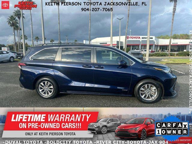 2021 Toyota Sienna LE