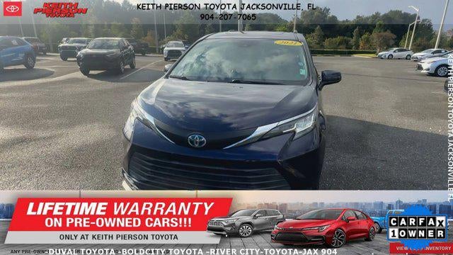 2021 Toyota Sienna LE