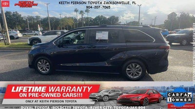 2021 Toyota Sienna LE