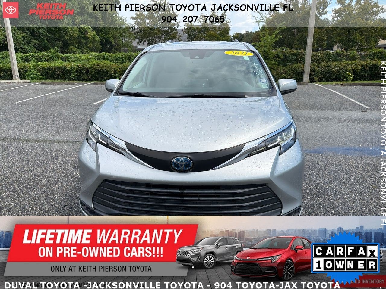 2021 Toyota Sienna LE
