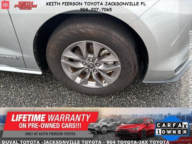 2021 Toyota Sienna LE