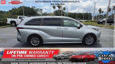 2021 Toyota Sienna LE