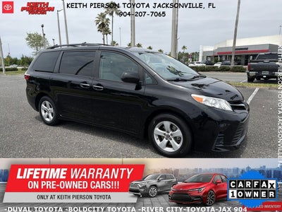 2020 Toyota Sienna LE Auto Access Seat