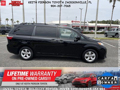2020 Toyota Sienna LE Auto Access Seat