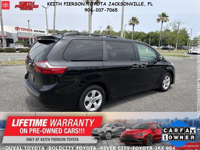 2020 Toyota Sienna LE Auto Access Seat