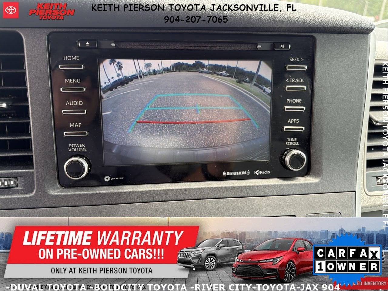2020 Toyota Sienna LE Auto Access Seat