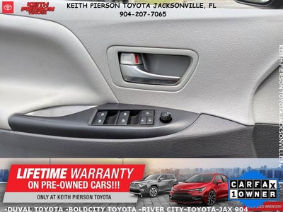 2020 Toyota Sienna LE Auto Access Seat