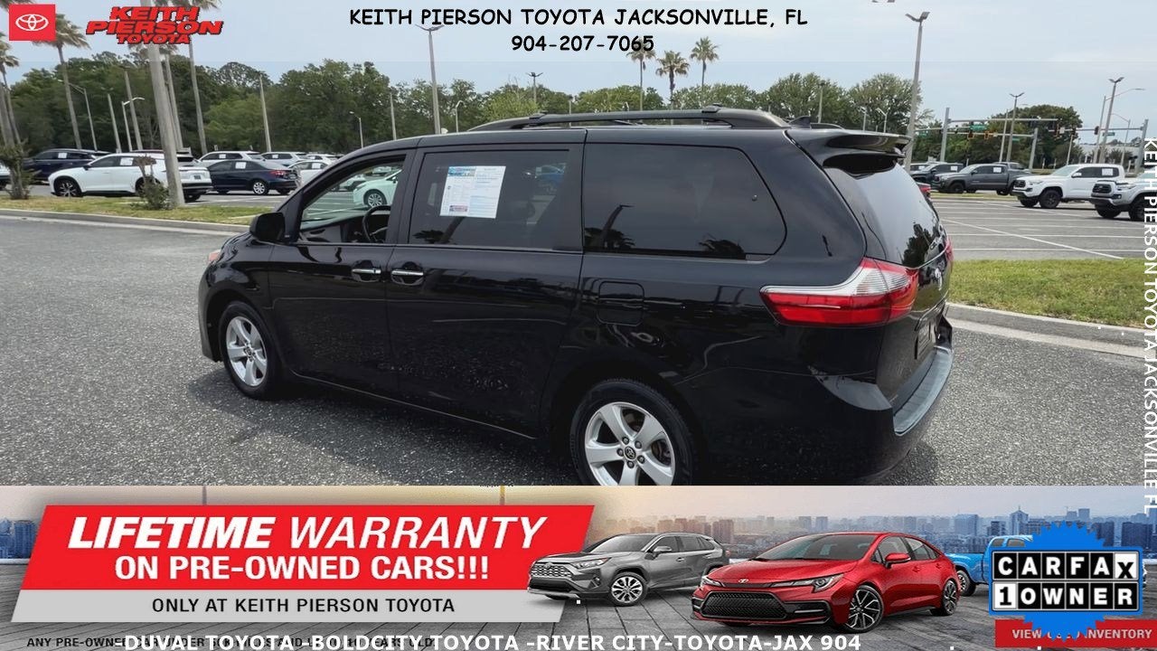2020 Toyota Sienna LE Auto Access Seat