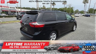 2020 Toyota Sienna LE Auto Access Seat