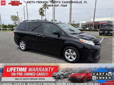 2020 Toyota Sienna LE Auto Access Seat