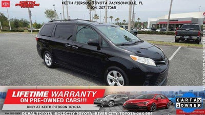 2020 Toyota Sienna LE Auto Access Seat