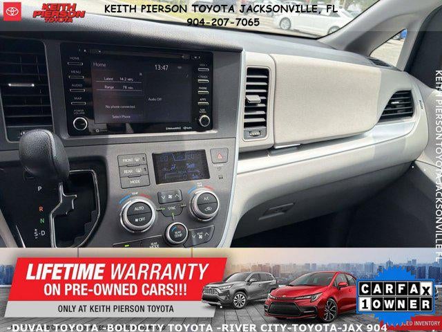 2020 Toyota Sienna LE Auto Access Seat