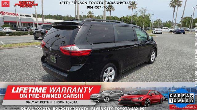 2020 Toyota Sienna LE Auto Access Seat