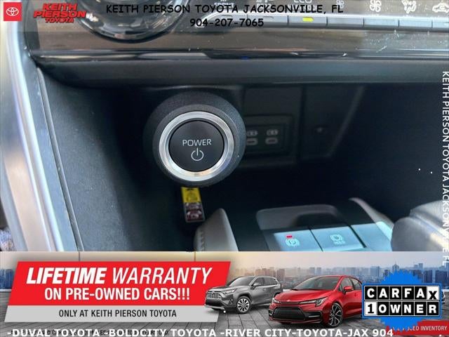 2024 Toyota Venza LE
