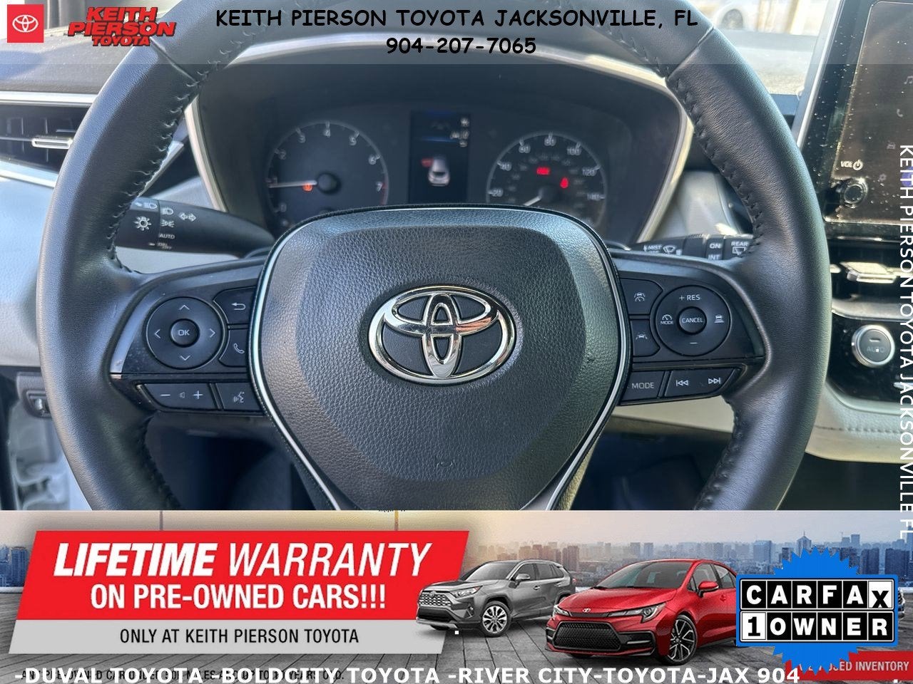 2025 Toyota Corolla Hatchback SE