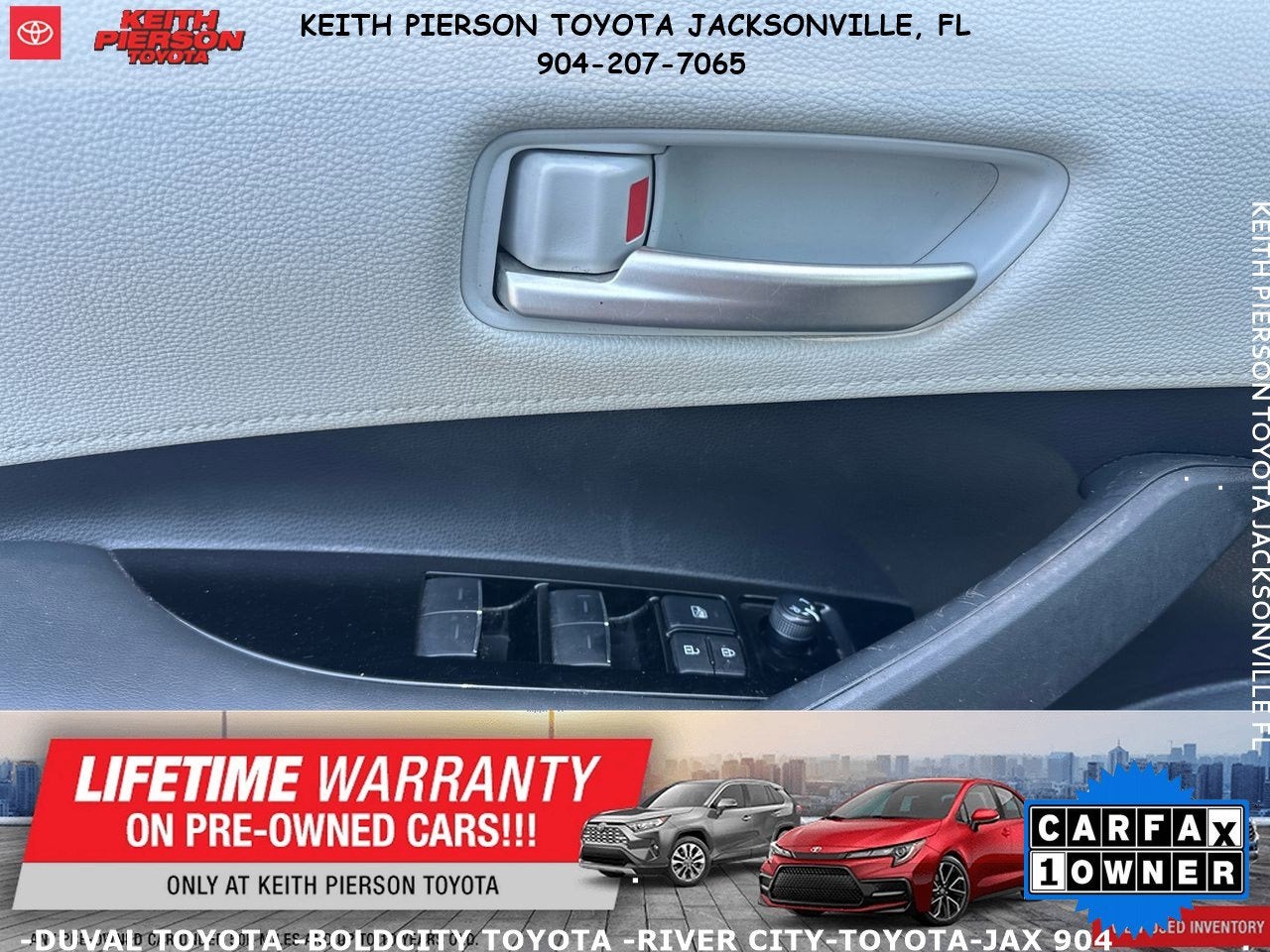 2025 Toyota Corolla Hatchback SE