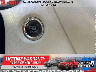 2025 Toyota Corolla Hatchback SE