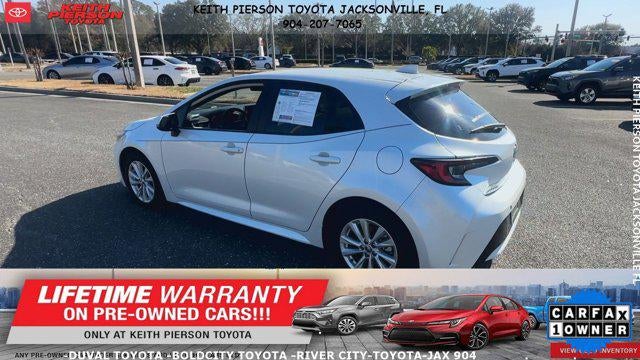 2025 Toyota Corolla Hatchback SE