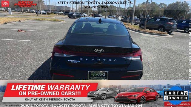 2025 Hyundai Elantra SE